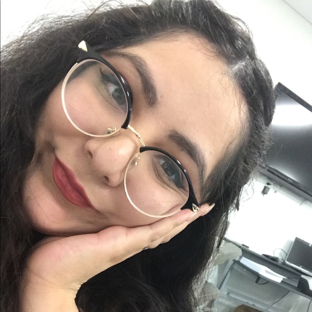 Meet your Posher, Iriana